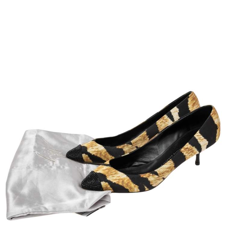 Pre Owned Giuseppe Zanotti Black/Gold  Fabric  Muffa Crystal Embellished Cap Toe Pumps Size 41
