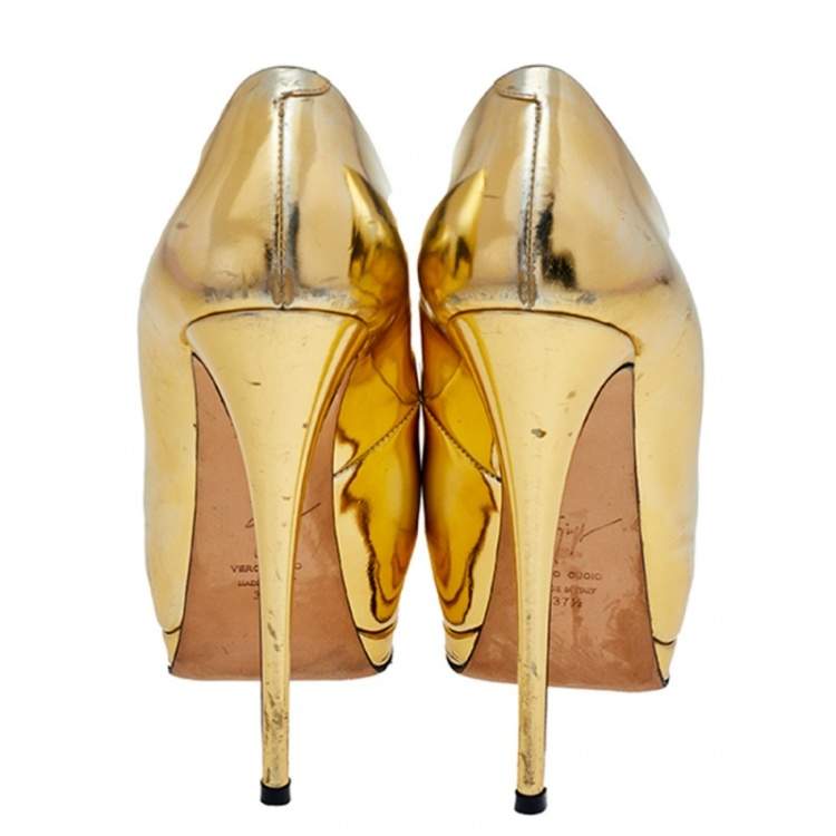Pre Owned Giuseppe Zanotti Metallic Gold Mirror Leather Peep Toe Platform Pumps Size 37.5