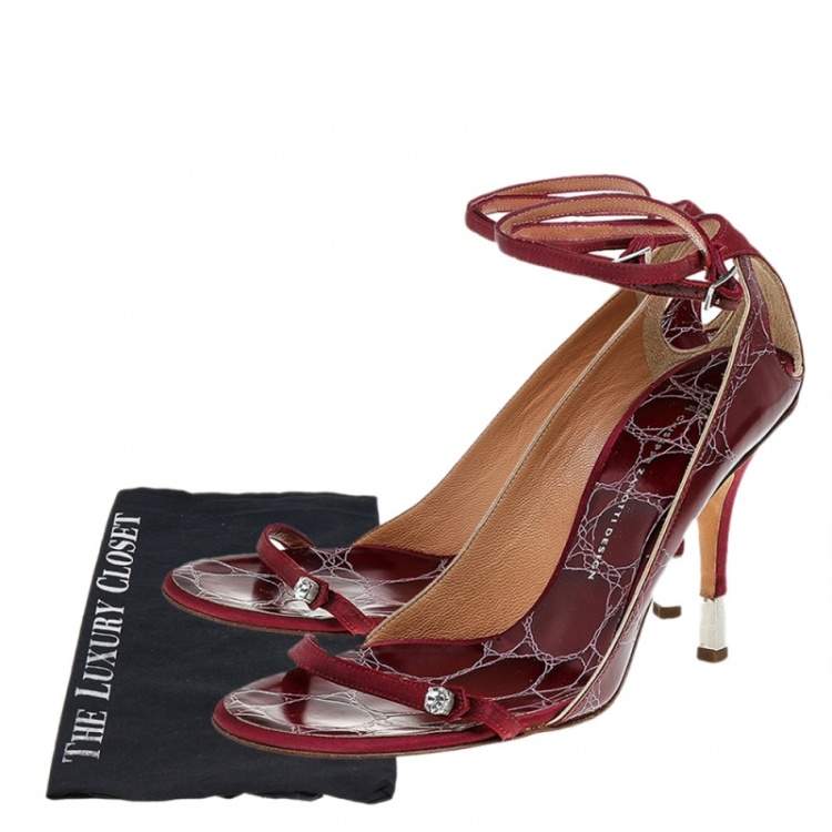 Pre Owned Giuseppe Zanotti Red Satin And Textured Leather Ankle Strap Sandals Size 38.5