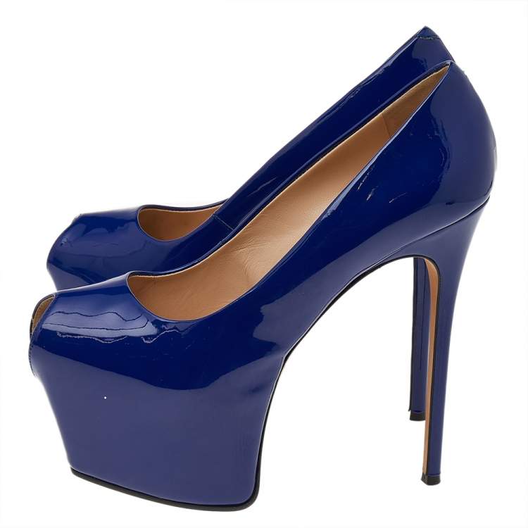مملوكة مسبقًا Giuseppe Zanotti Blue Patent Leather Platform Peep Toe Pumps Size 38