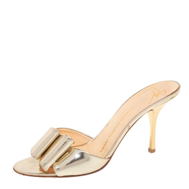 Pre Owned Giuseppe Zanotti Metallic Gold Leather Bow Mule Sandals Size 38.5