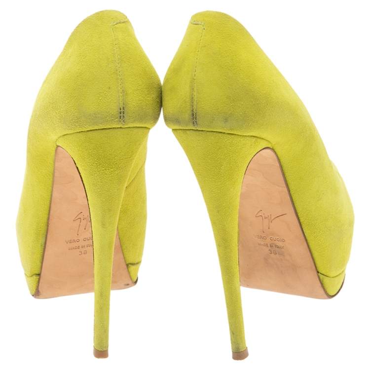 Pre Owned  Giuseppe Zanotti Green Suede Sharon Peep-Toe Platform Pumps Size 38