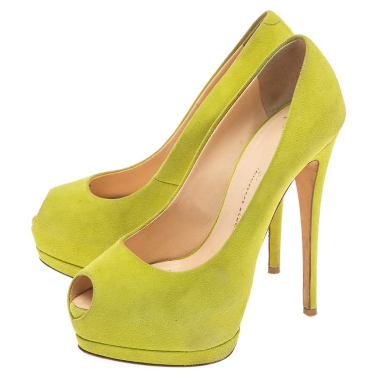 Pre Owned  Giuseppe Zanotti Green Suede Sharon Peep-Toe Platform Pumps Size 38