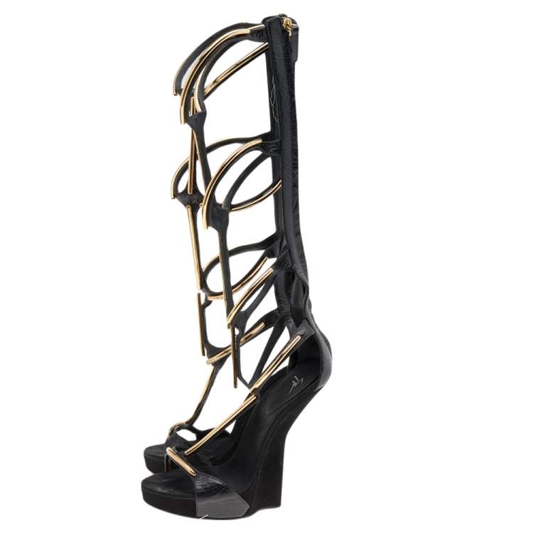 Pre Owned Giuseppe Zanotti Black Suede Gold Bar Sculpted Gladiator Sandals Size 37