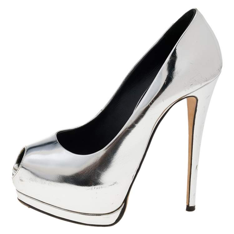 مملوكة مسبقًا Giuseppe Zanotti Metallic Silver Leather Sharon Peep Toe Platform Pumps Size 36