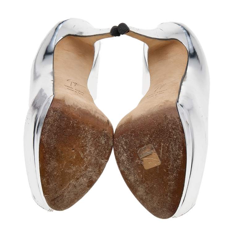 مملوكة مسبقًا Giuseppe Zanotti Metallic Silver Leather Sharon Peep Toe Platform Pumps Size 36