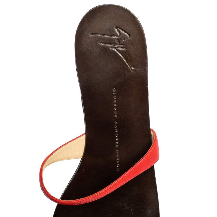 Pre Owned Giuseppe Zanotti Red Leather Crystal Embellished Flat Toe Ring Sandals Size 40