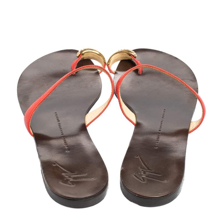 Pre Owned Giuseppe Zanotti Red Leather Crystal Embellished Flat Toe Ring Sandals Size 40