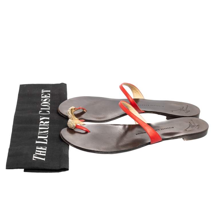Pre Owned Giuseppe Zanotti Red Leather Crystal Embellished Flat Toe Ring Sandals Size 40