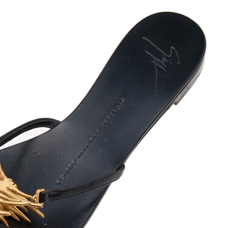 Pre Owned Giuseppe Zanotti Black Leather Fishbone Flat Sandals Size 37.5