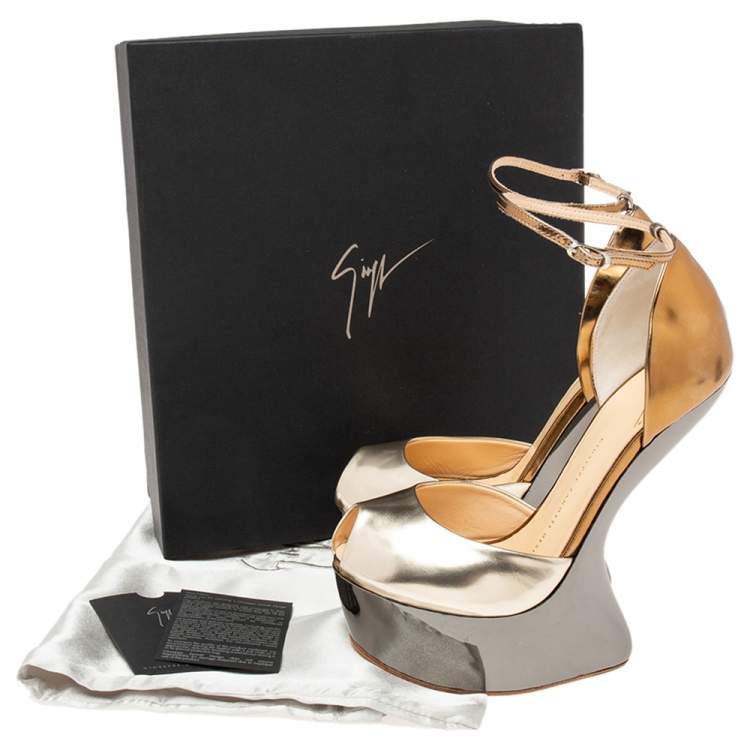 Pre Owned Giuseppe Zanotti Dull Gold/Copper Mirror Leather Heelless Peep-Toe Platform Sandals Size 38.5 