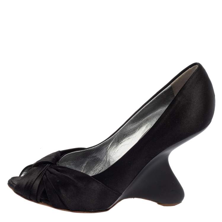 Pre Owned Giuseppe Zanotti Black Knotted Satin Peep-Toe Sculpted Wedge Pumps Size 38.5 