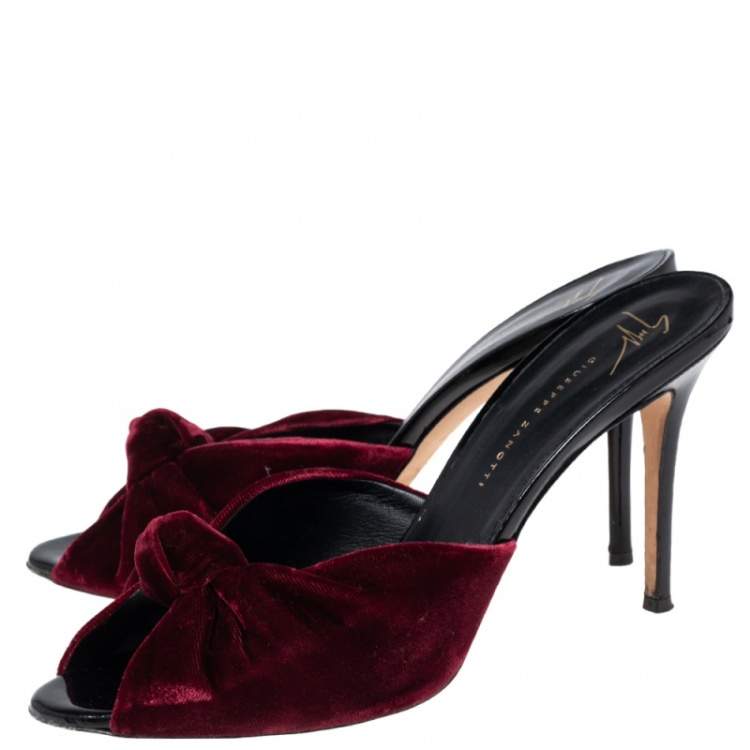 Pre Owned Giuseppe Zanotti Red Velvet Knot Mule Sandals Size 39.5