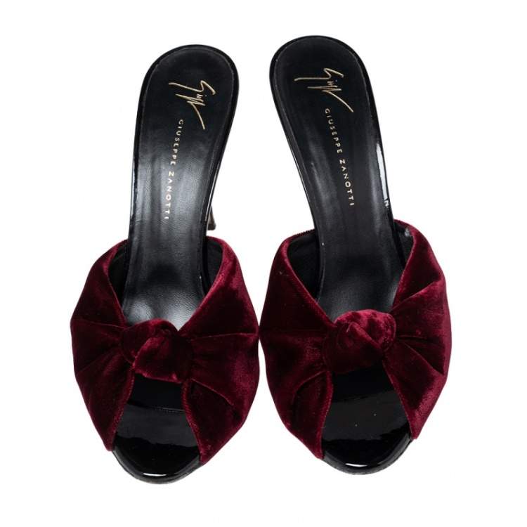 Pre Owned Giuseppe Zanotti Red Velvet Knot Mule Sandals Size 39.5
