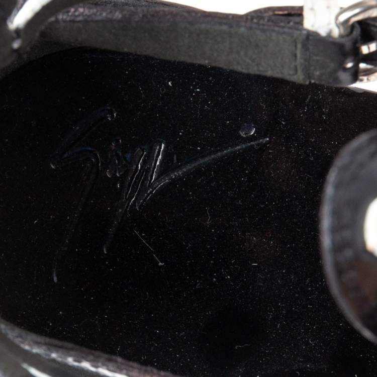 Pre Owned Giuseppe Zanotti Black/White Patent Leather Gladiator Flat Sandals Size 40