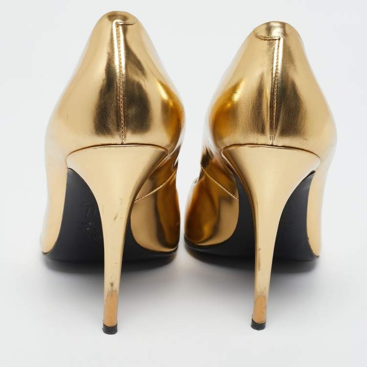 Pre Owned Giuseppe Zanotti Gold Leather Pointed Toe Pumps Size 40.5