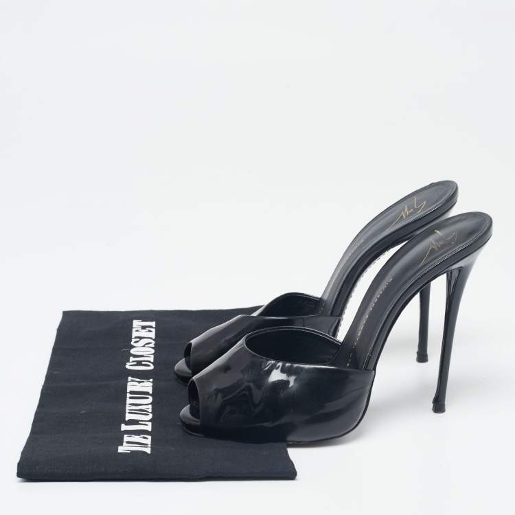 مملوكة مسبقًا Giuseppe Zanotti Black Patent Leather Peep Toe Mules Size 37.5