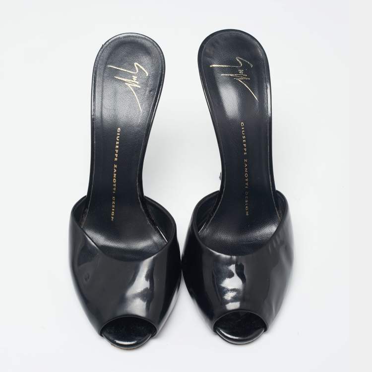 مملوكة مسبقًا Giuseppe Zanotti Black Patent Leather Peep Toe Mules Size 37.5