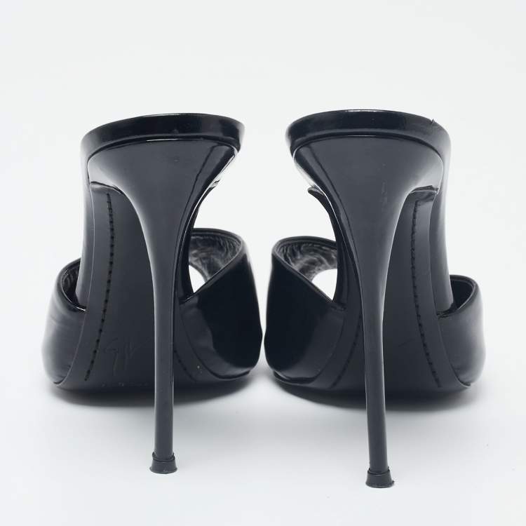مملوكة مسبقًا Giuseppe Zanotti Black Patent Leather Peep Toe Mules Size 37.5