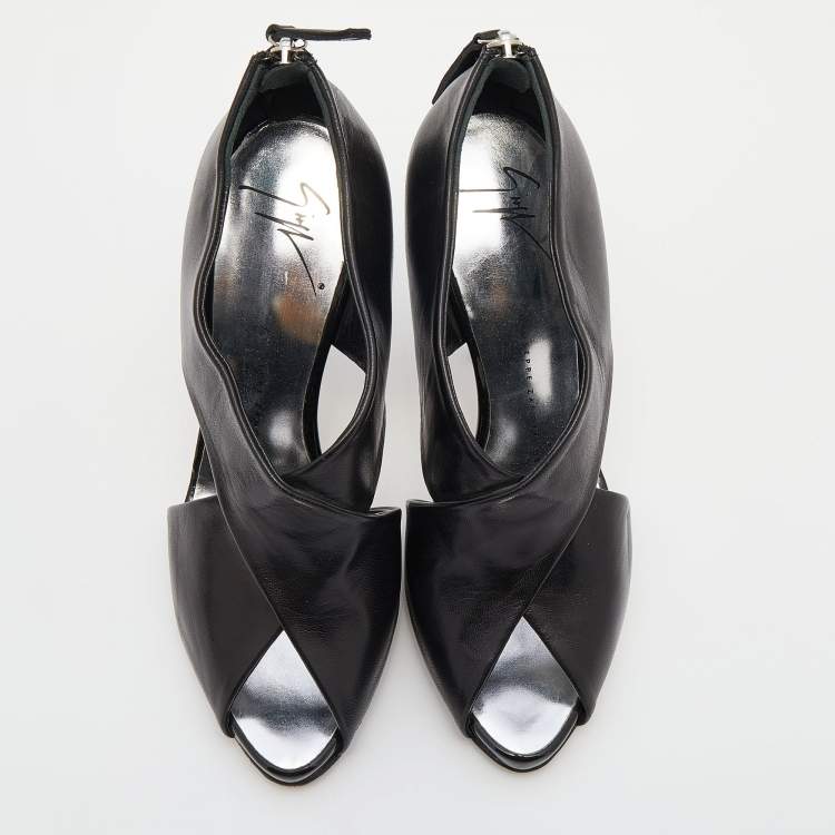 Pre Owned Giuseppe Zanotti Black Leather Crisscross Ankle Booties Size 36