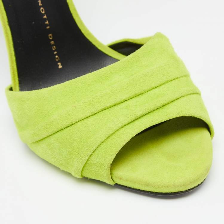 مملوكة مسبقًا  Giuseppe Zanotti Green Suede Open Toe Ankle Cuff Sandals  Size 37.5
