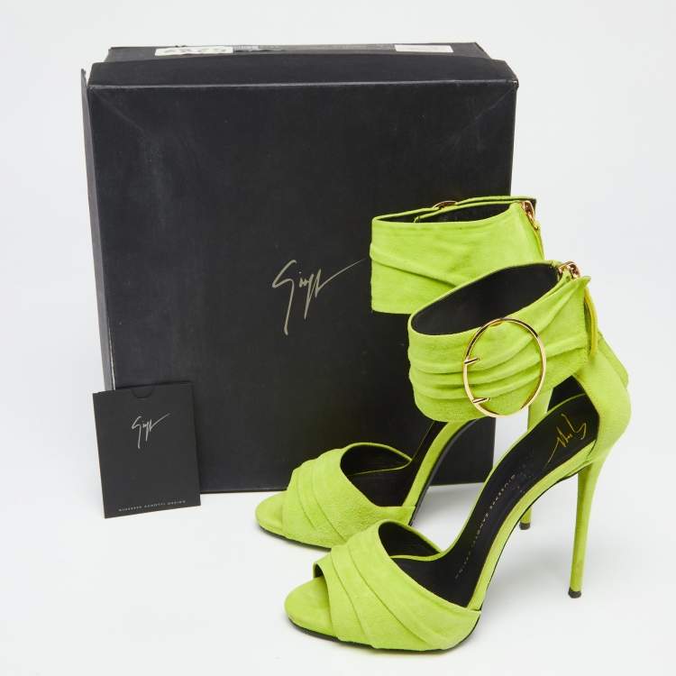 مملوكة مسبقًا  Giuseppe Zanotti Green Suede Open Toe Ankle Cuff Sandals  Size 37.5