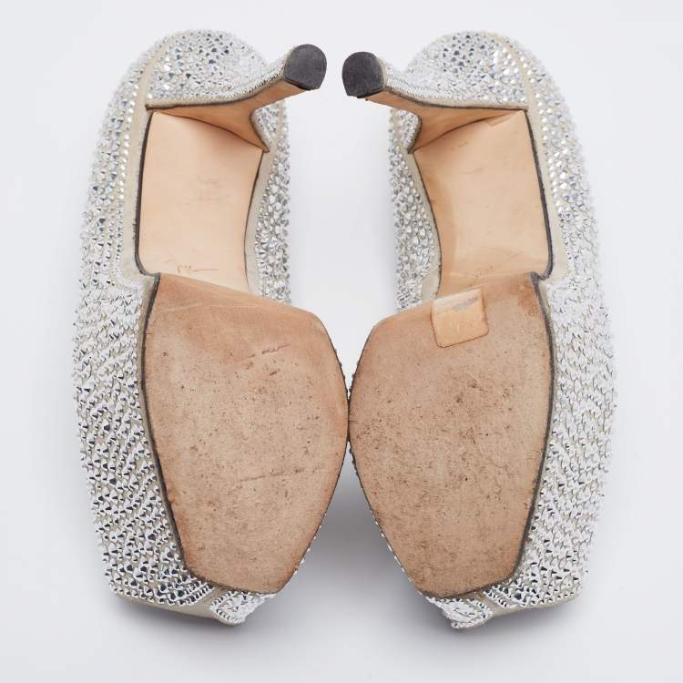 مملوكة مسبقًا Giuseppe Zanotti Grey Suede Crystal Embellished Peep Toe Platform Pumps Size 36