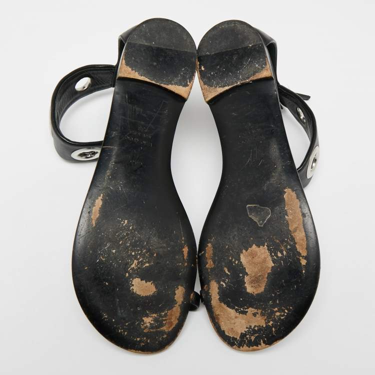 مملوكة مسبقًا Giuseppe Zanotti Black Leather Eyelet Ankle Cuff Flat Sandals Size 38