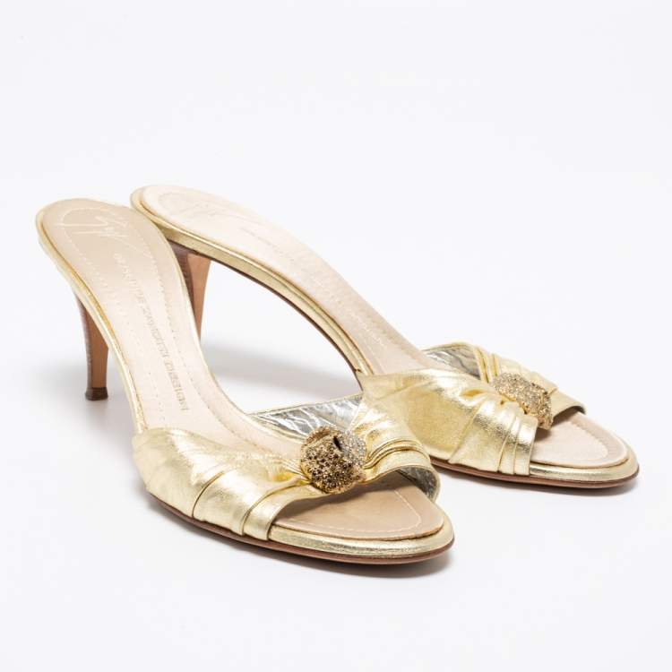 Pre Owned Giuseppe Zanotti Metallic Gold Leather Crystal Embellished Slide Sandals Size 40