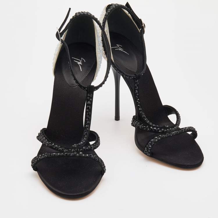 Pre Owned Giuseppe Zanotti Black/White Suede Crystal Embellished T-Strap Sandals Size 38