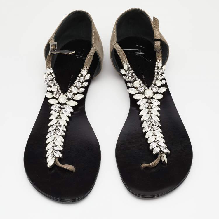 Pre Owned Giuseppe Zanotti Metallic Grey Leather Crystal Embellished Thong Flat Sandals Size 40