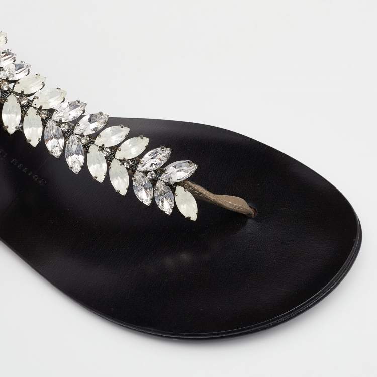 Pre Owned Giuseppe Zanotti Metallic Grey Leather Crystal Embellished Thong Flat Sandals Size 40
