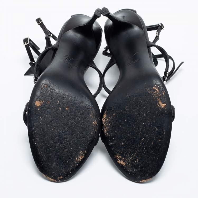 Pre Owned Giuseppe Zanotti Black Leather T-Strap Sandals Size 40