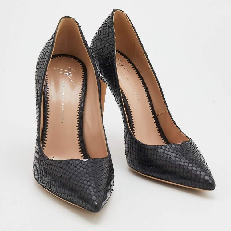 Pre Owned Giuseppe Zanotti Black Python Embossed Leather Pointed Toe Pumps Size 39