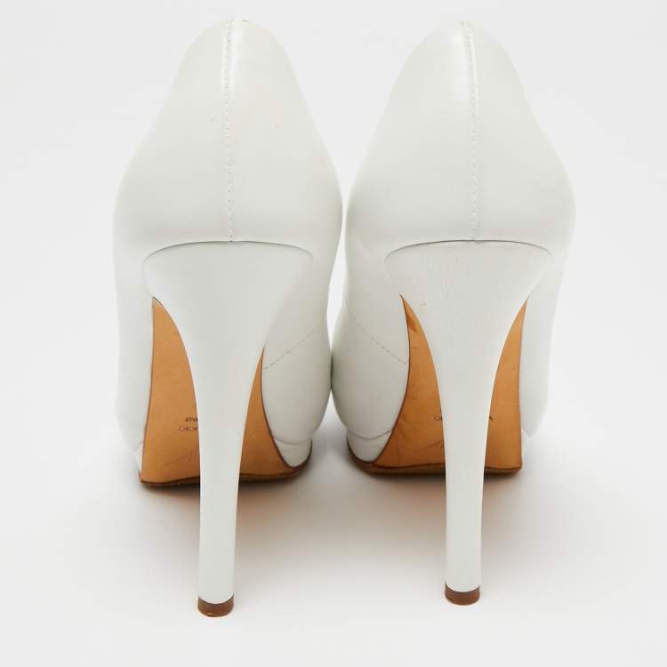 Pre Owned Giuseppe Zanotti White Leather Peep Toe Pumps Size 37.5