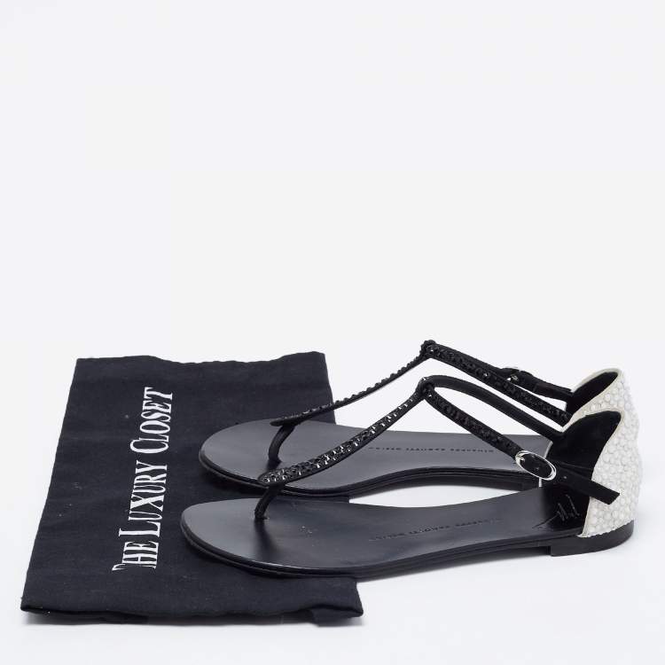 Pre Owned Giuseppe Zanotti Black/Off-White Suede Crystal Embellished T-Strap Flat Sandals Size 36