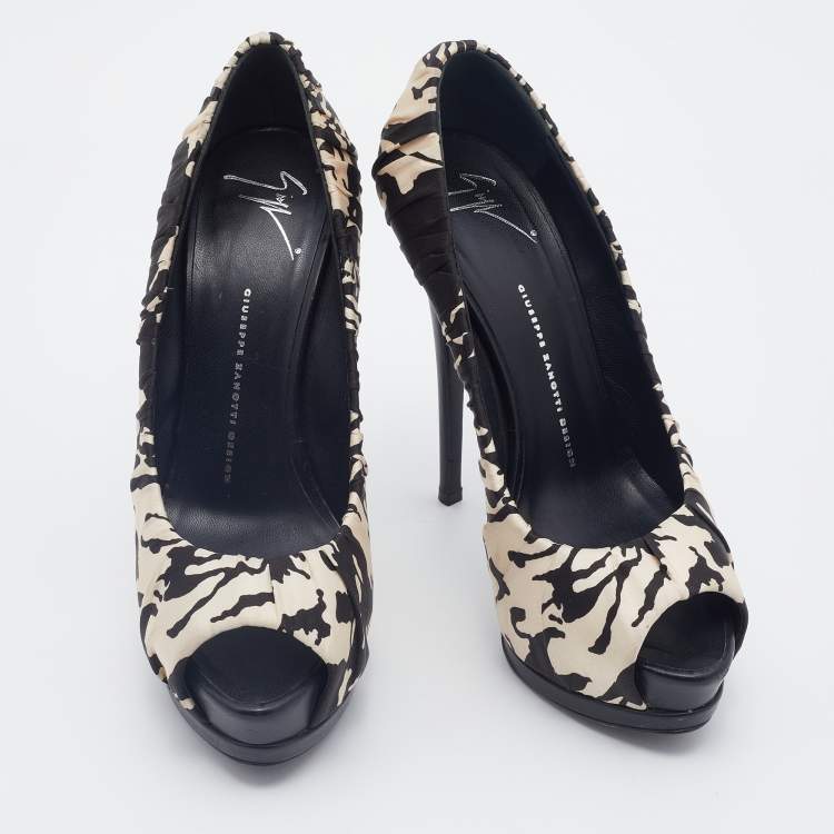 Pre Owned Giuseppe Zanotti Black/Cream Printed Satin Peep Toe Platform Pumps Size 39.5