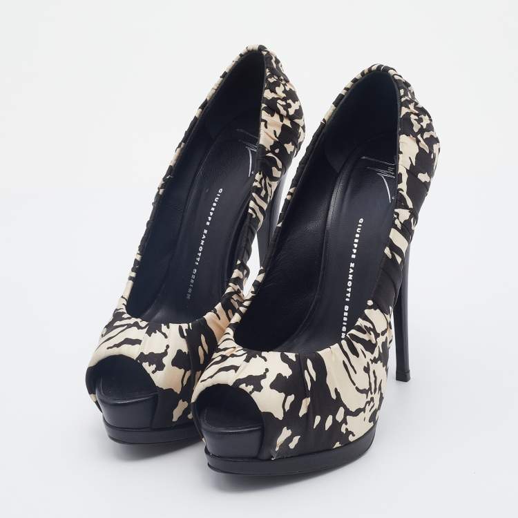 Pre Owned Giuseppe Zanotti Black/Cream Printed Satin Peep Toe Platform Pumps Size 39.5