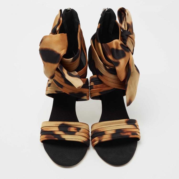 Pre Owned Giuseppe Zanotti Brown/Black Fabric And Leather Bow Ankle Cuff Sandals Size 37