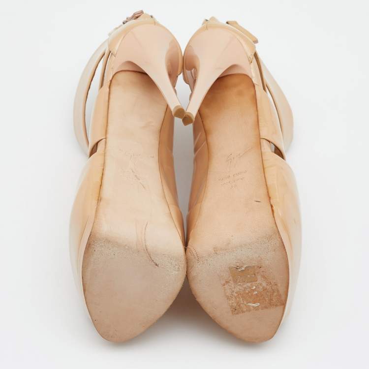مملوكة مسبقًا Giuseppe Zanotti Beige Patent Leather Peep Toe Platform Booties Size 36