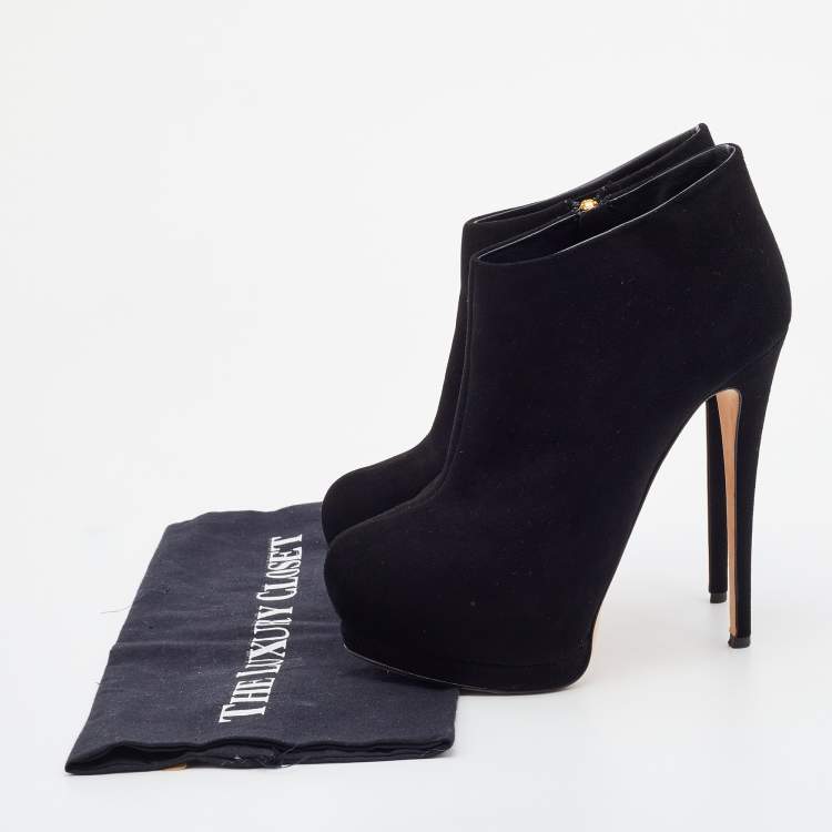 Pre Owned Giuseppe Zanotti Black Suede Platform Booties Size 37.5