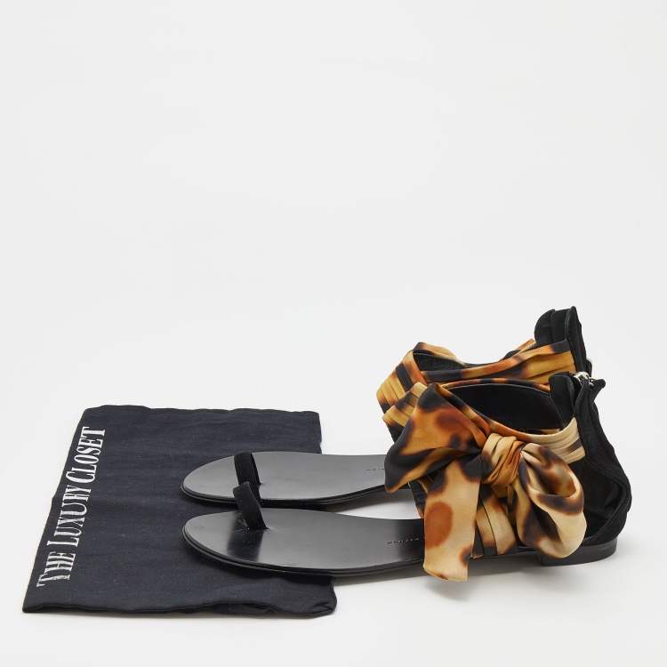 Pre Owned Giuseppe Zanotti Black/Beige Suede and Fabric Bow Ankle Strap Flat Sandals Size 39