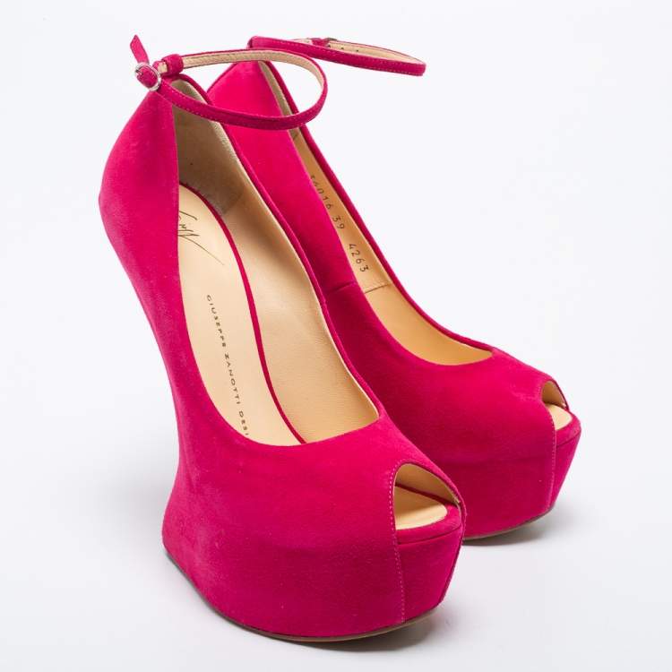مملوكة مسبقًا Giuseppe Zanotti Pink Suede Peep Toe Heel Less Platform Ankle Strap Pumps Size 39