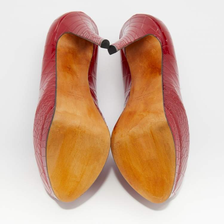 Pre Owned Giuseppe Zanotti Red Croc Embossed Patent Leather Peep Toe Platform Pumps Size 37