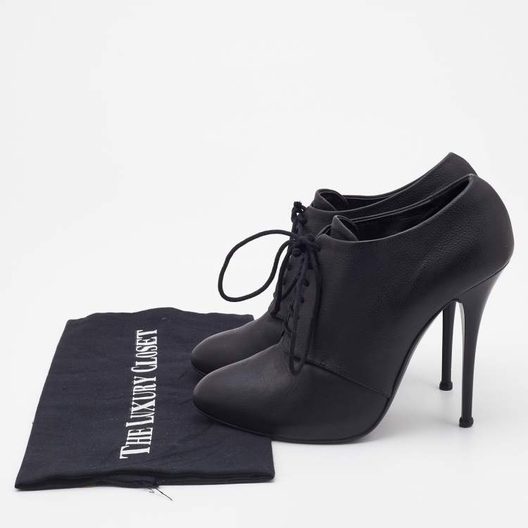 Pre Owned Giuseppe Zanotti Black Leather Lace Up Booties Size 37.5