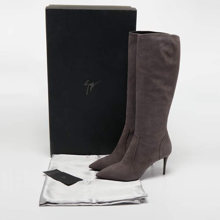مملوكة مسبقًا Giuseppe Zanotti Grey Suede Pointed Toe Knee Length Boots Size 38.5