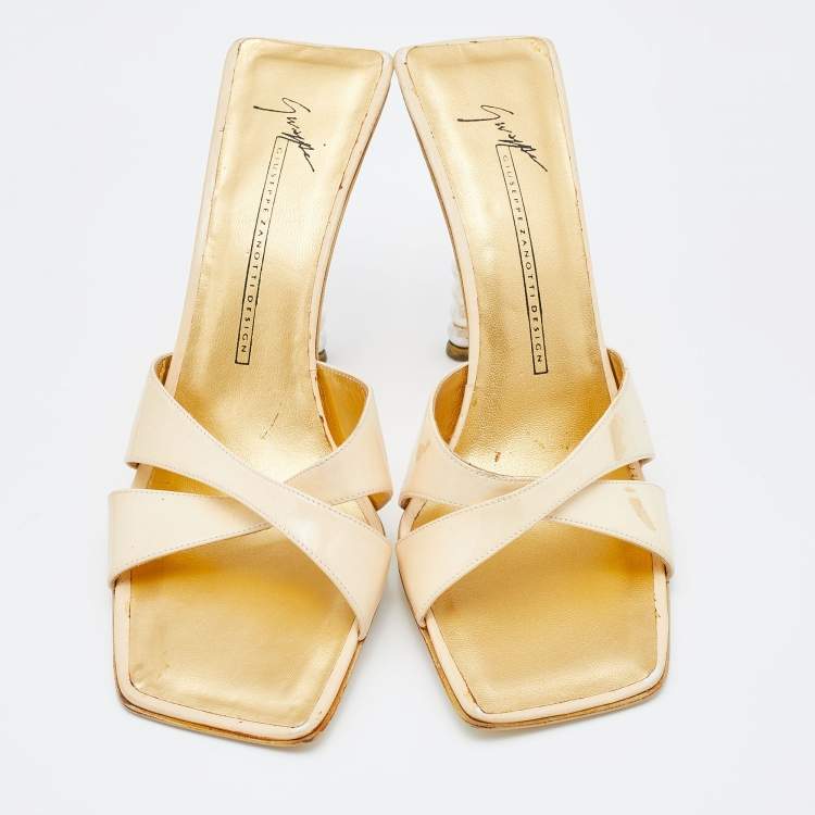 Pre Owned Giuseppe Zanotti Cream Patent Leather Vicini Pearl Heel Slide Sandals Size 38