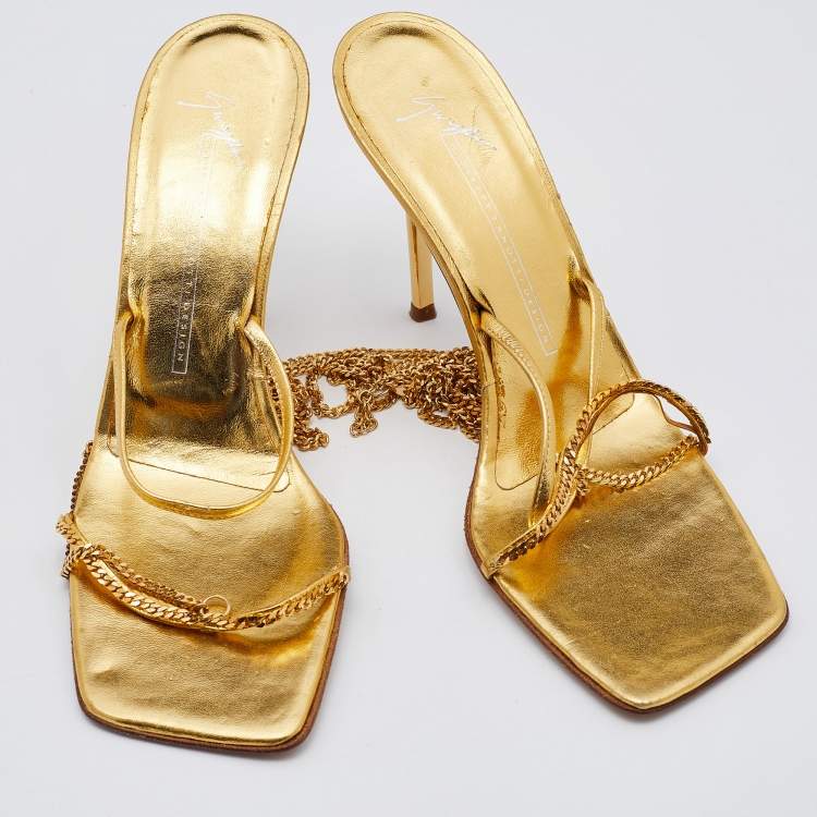 مملوكة مسبقًا Giuseppe Zanotti Metallic Gold Leather and Chain Link Ankle Strap Sandals Size 38
