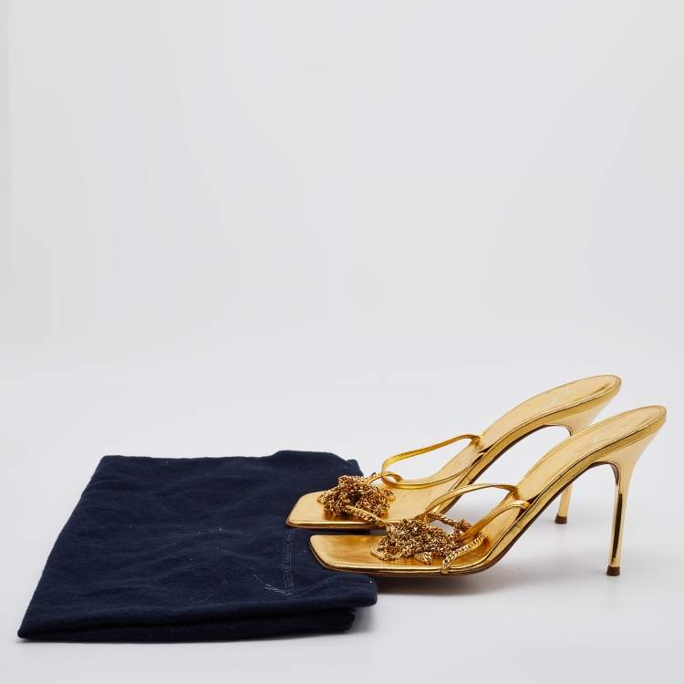 مملوكة مسبقًا Giuseppe Zanotti Metallic Gold Leather and Chain Link Ankle Strap Sandals Size 38