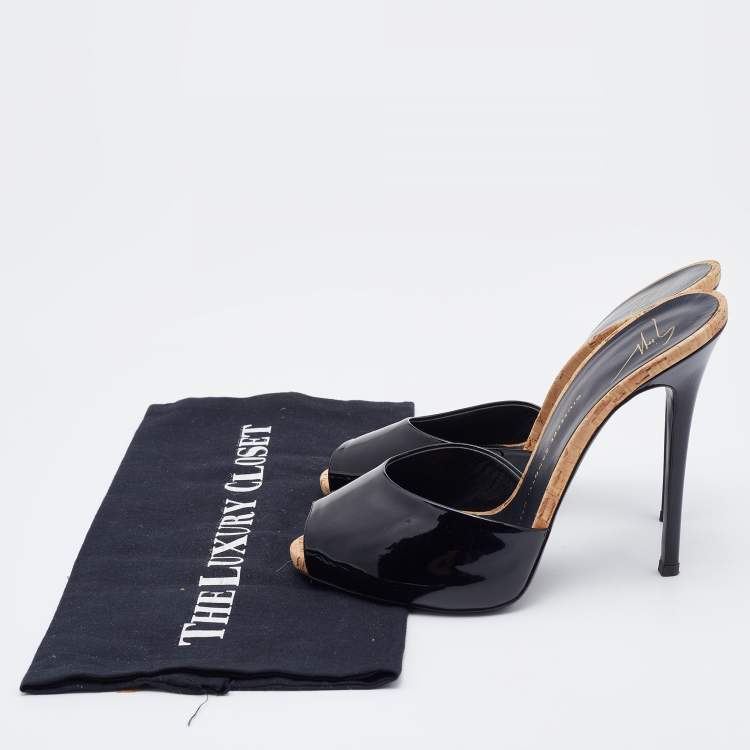 مملوكة مسبقًا Giuseppe Zanotti Black Patent Leather Slide Sandals Size 37
